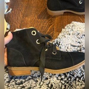 women’s black booties